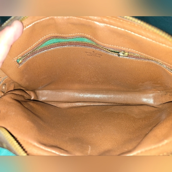 Vintage Louis Vuitton Travel Bag - Picture 9 of 11